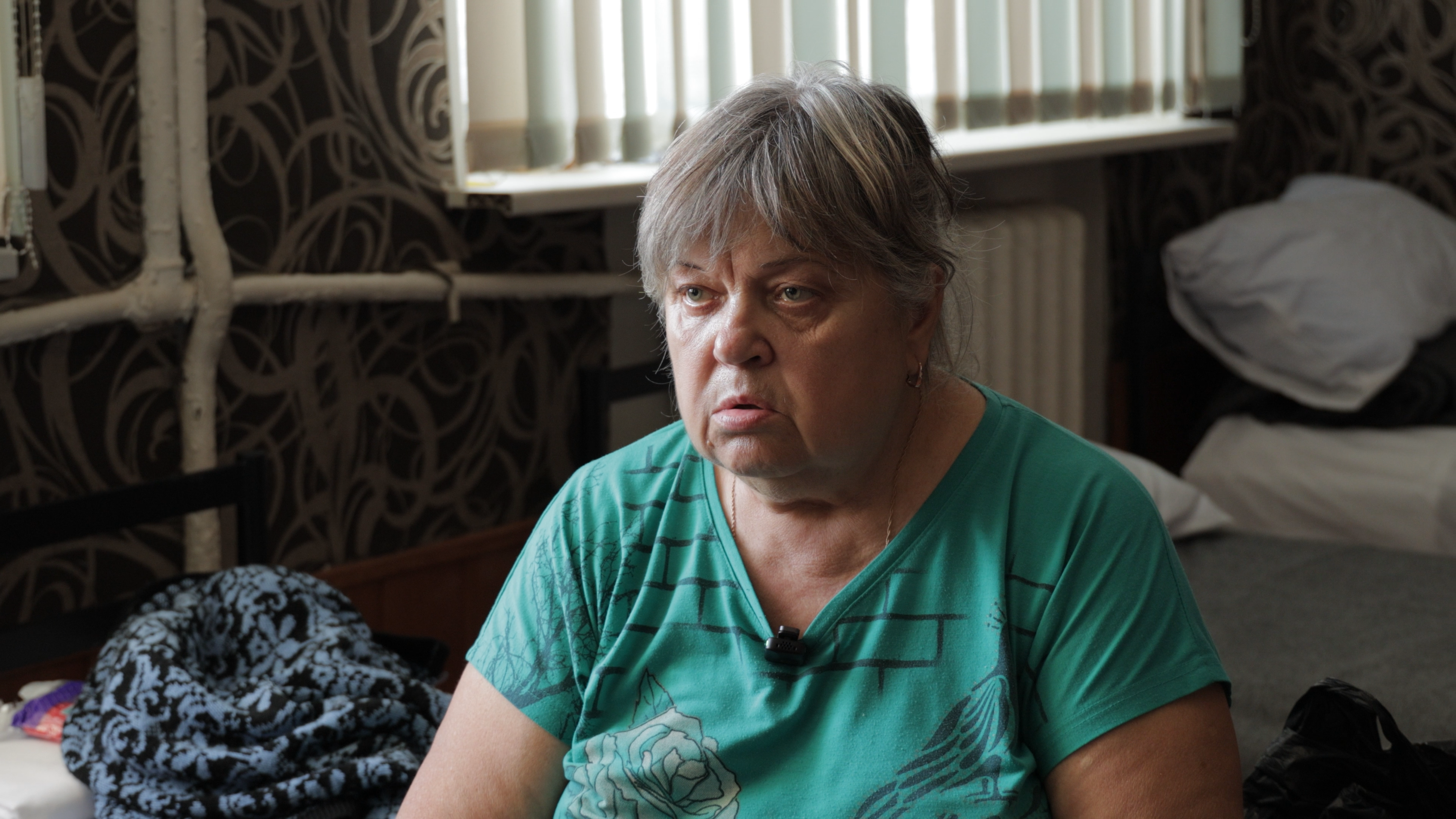 "Місто стирають з лиця землі". Як переселенці з Донеччини шукають захисту від війни