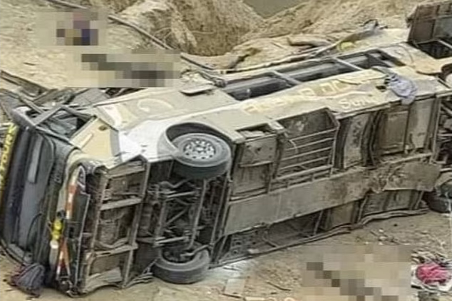 Пропасть на 24 часа. В Перу автобус упал с обрыва. Автобусы в Перу.