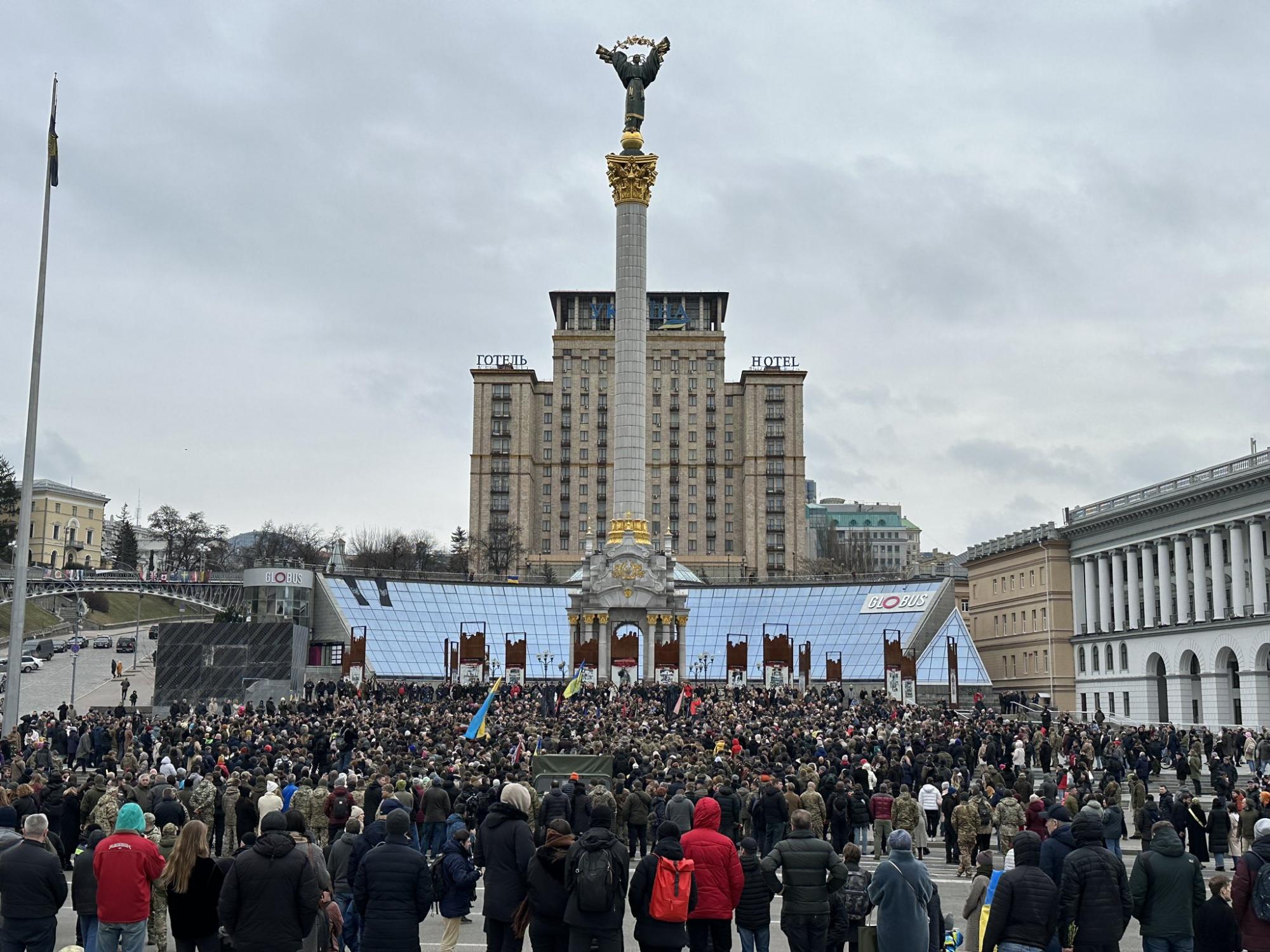 Україна прощається з Да Вінчі: щемливі фото і відео