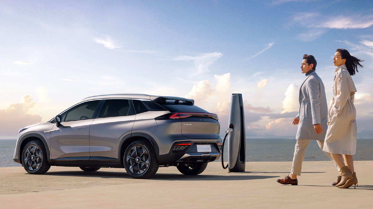 1000 км без подзарядки: электрический внедорожник с рекордным запасом хода поступил в продажу