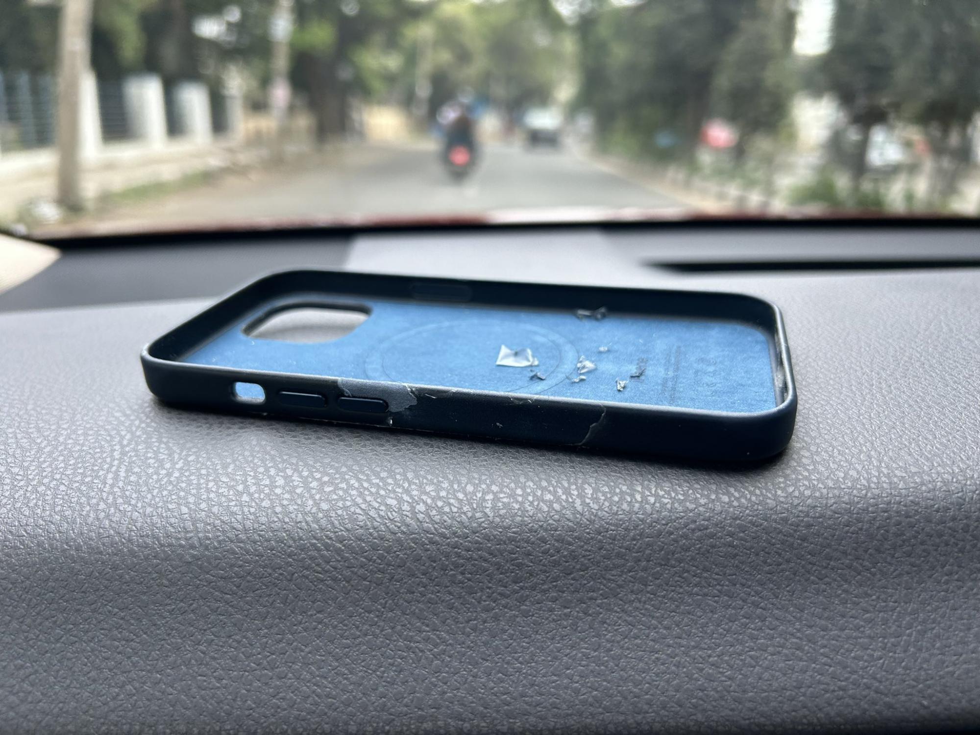 Не покупайте его. Этот аксессуар от Apple стал одним из худших в истории компании - и вот почему