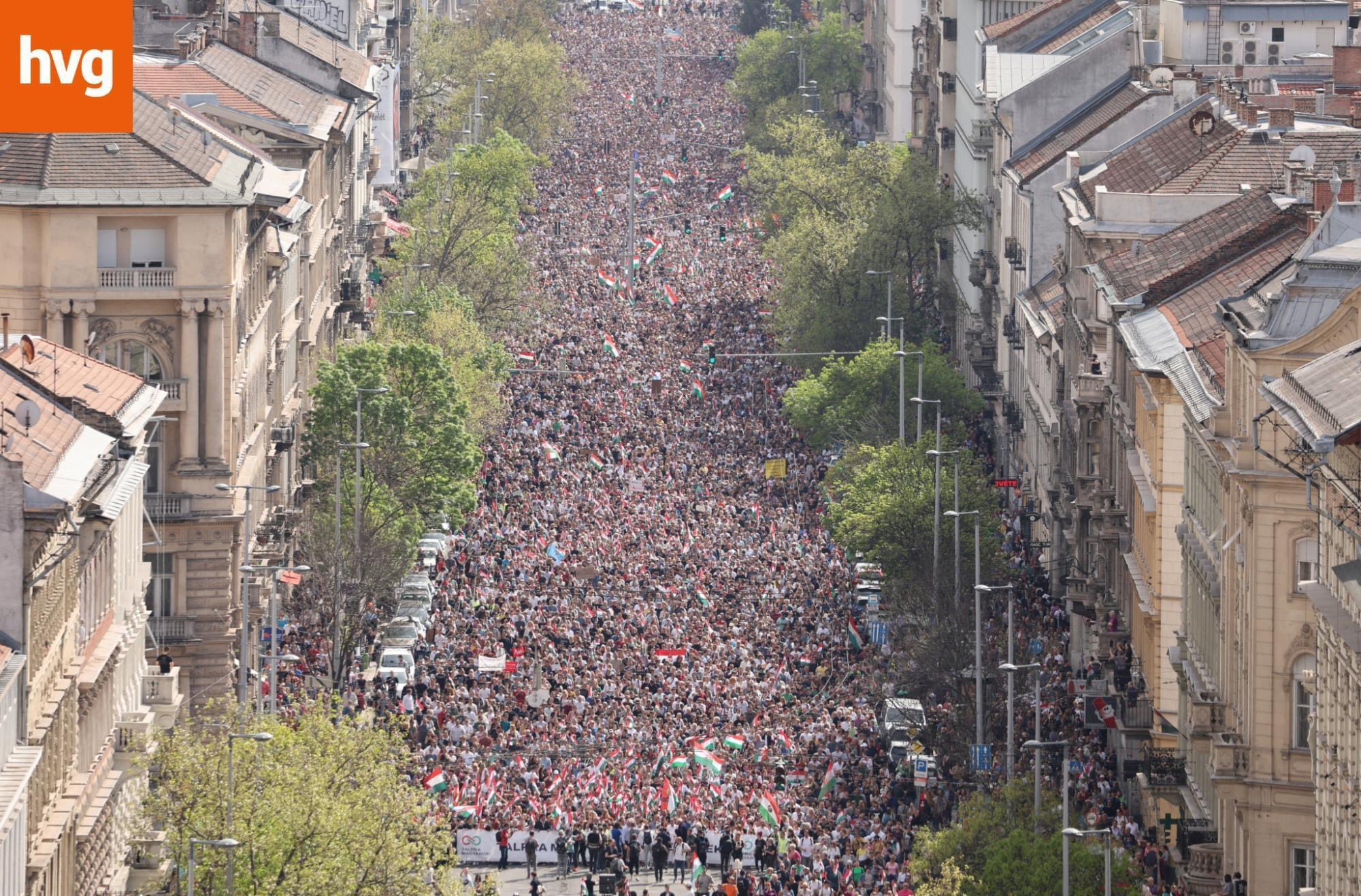 В столице Венгрии прошла масштабная акция протеста против правительства Орбана