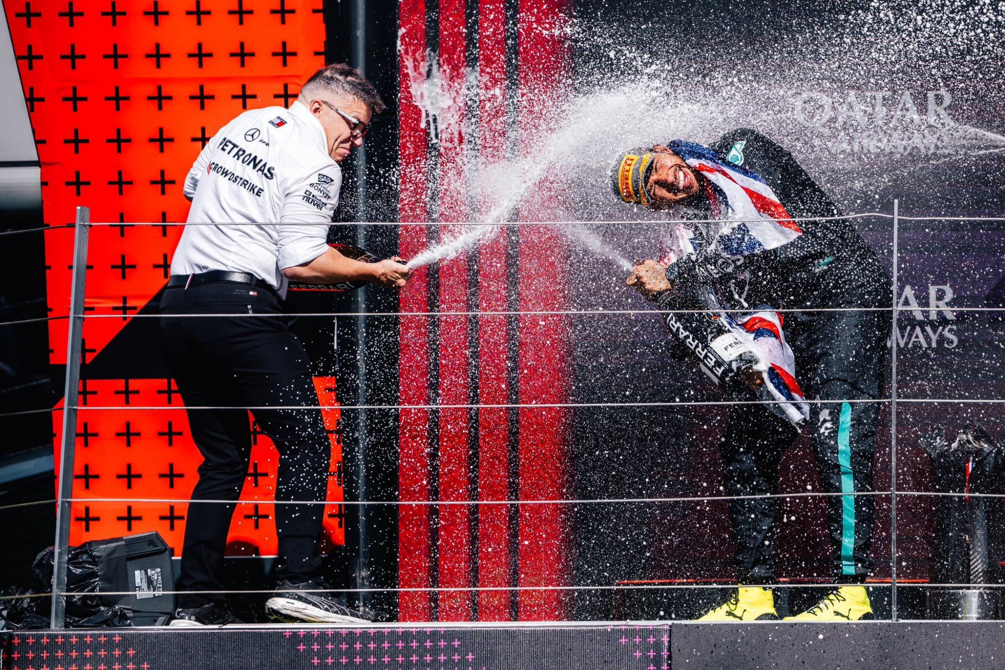 Финал Тур де Франс, Формула-1 за Тисой и развязка &quot;электрокузена&quot;: анонс выходных в спорте