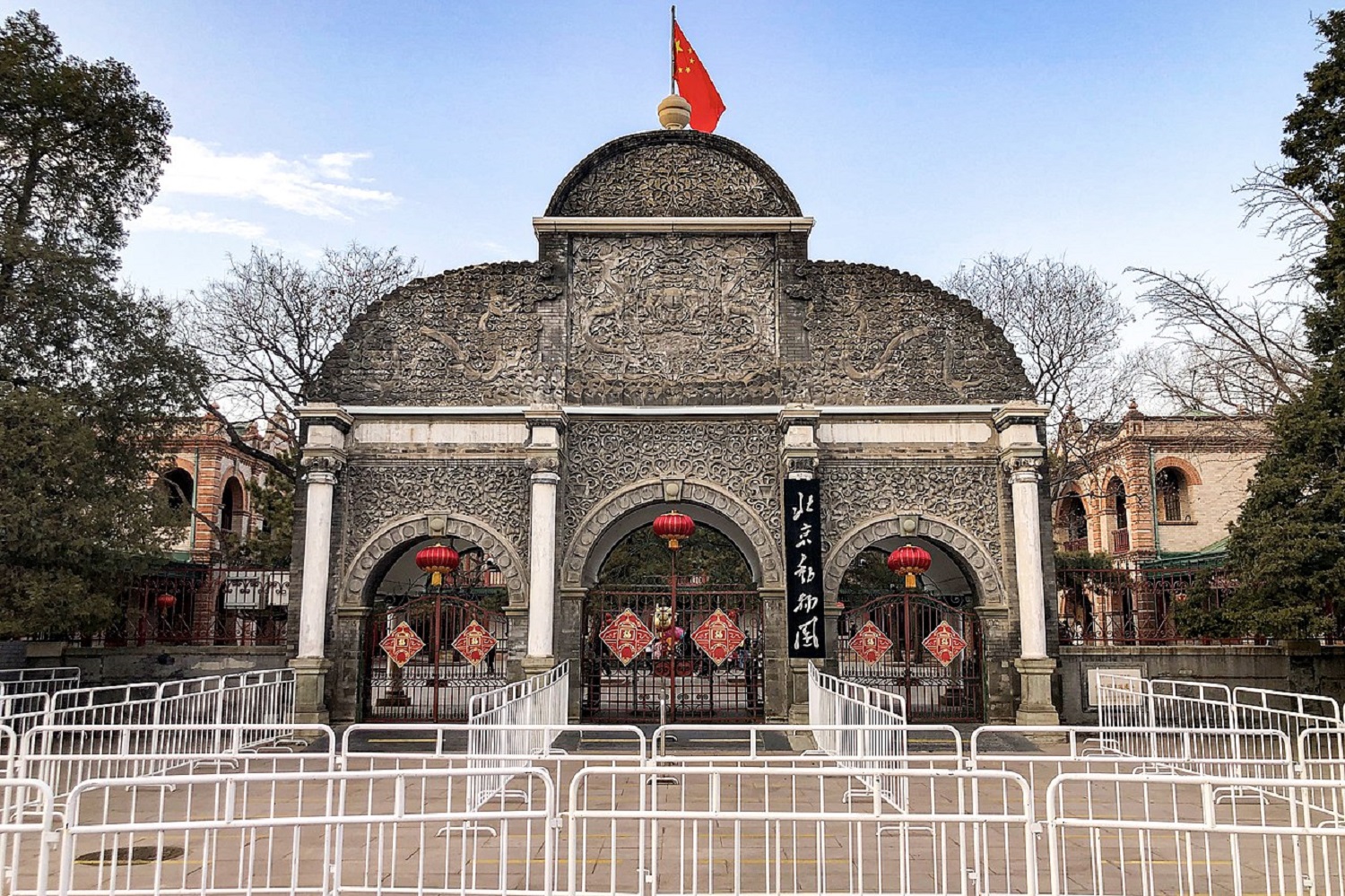 Топ-5 самых больших зоопарков, которые удивят своими жителями