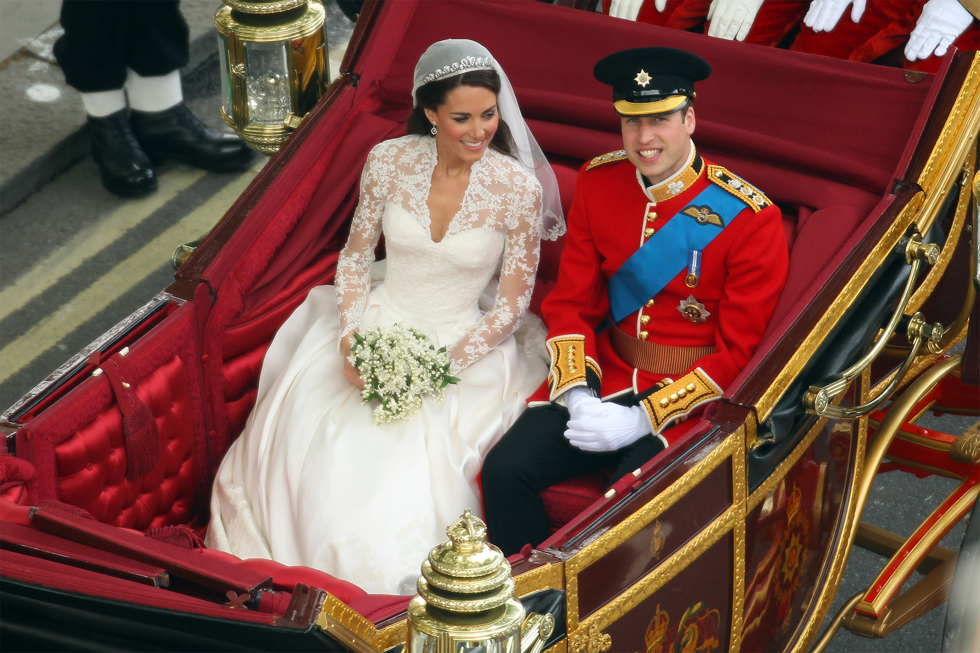 Кейт Міддлтон і принц Вільям здивували весільним портретом: привід серйозний