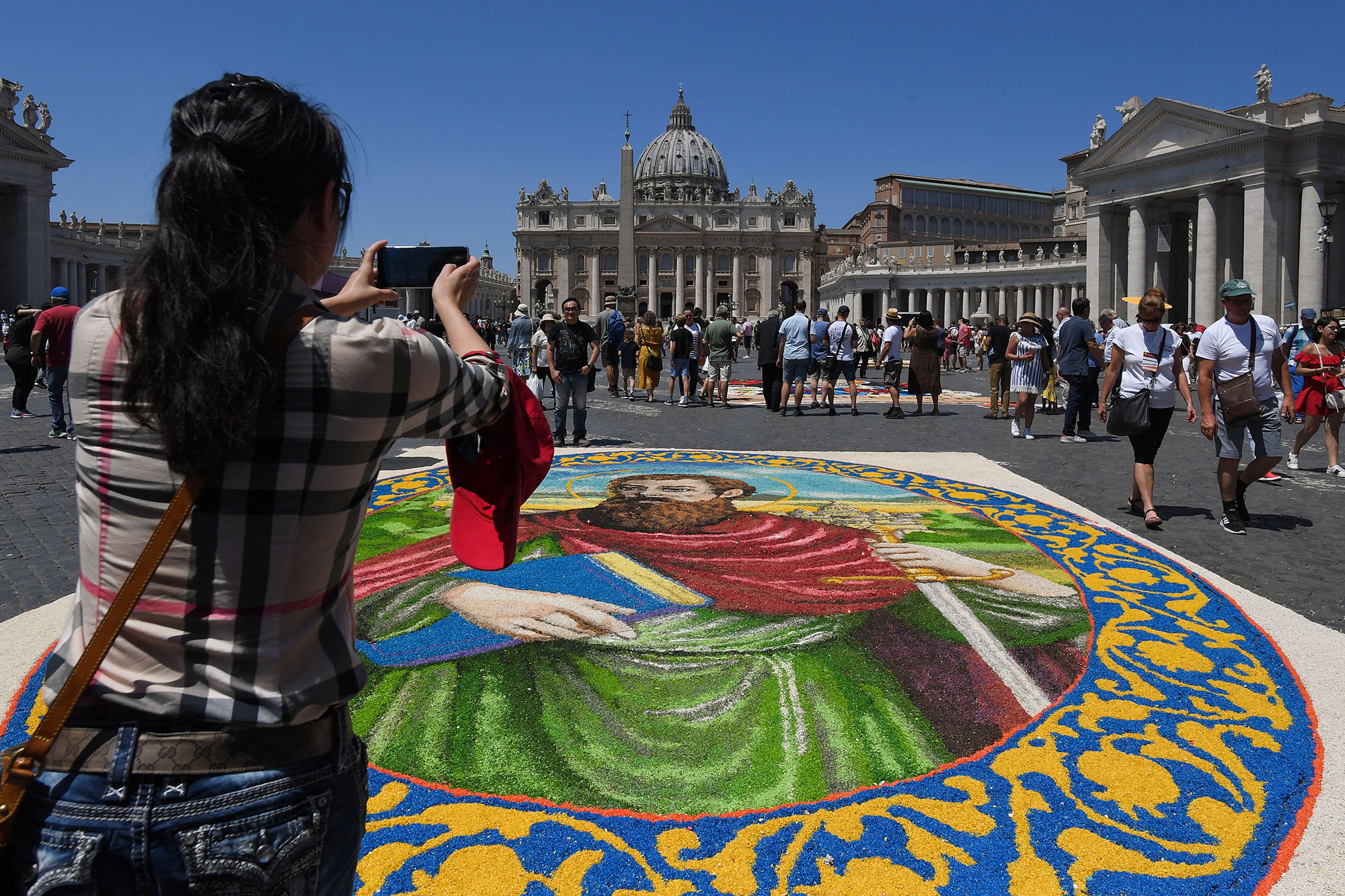 А вы знали, в какой стране меньше всего жителей? 850 человек и очень близко к Украине