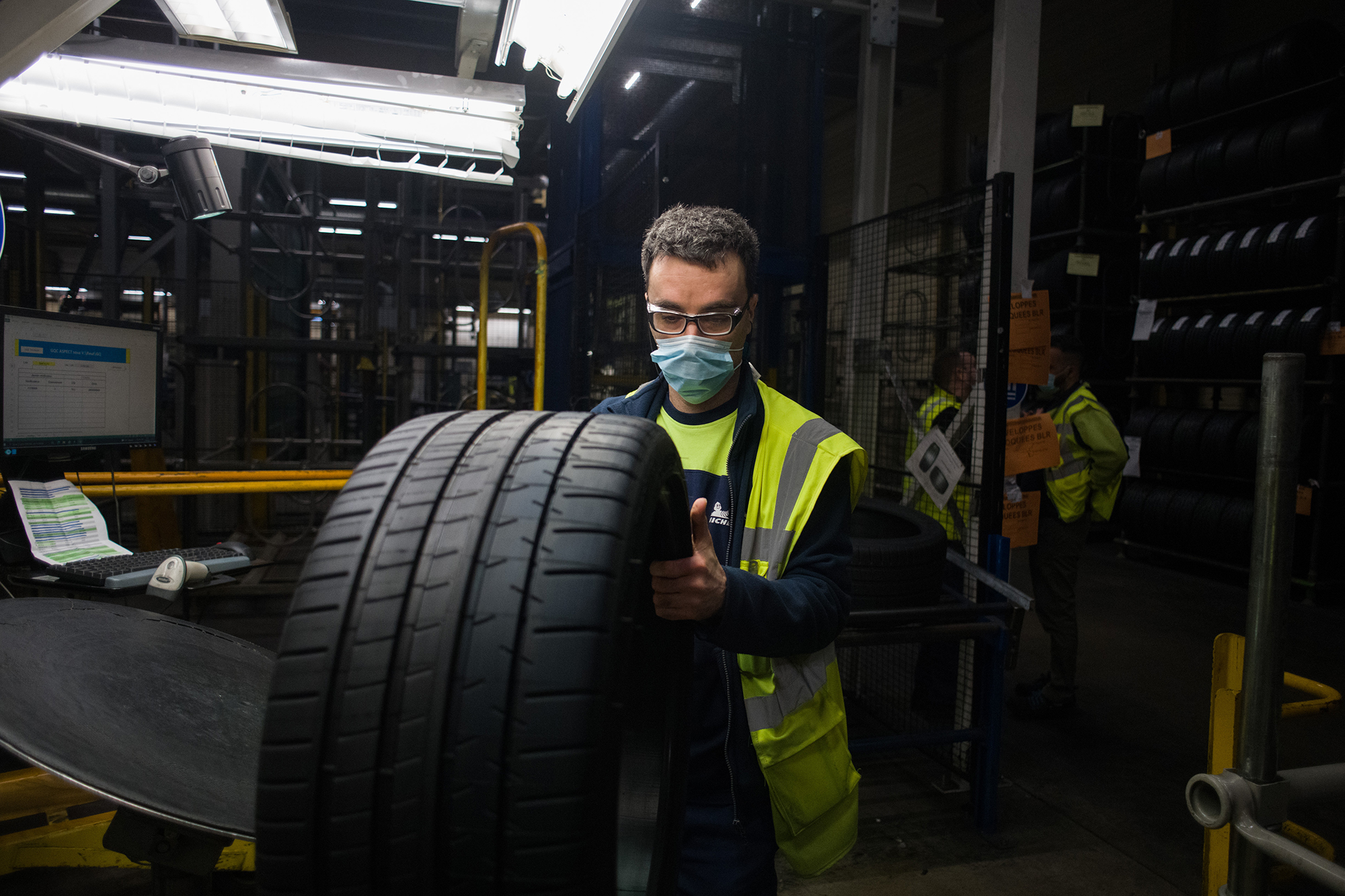 Вибираємо найкращі автомобільні шини для теплого сезону: літні чи всесезонні