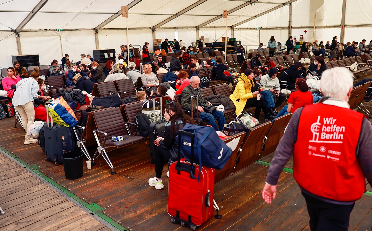 Куда обращаться украинцам после приезда в Германию: адреса центров