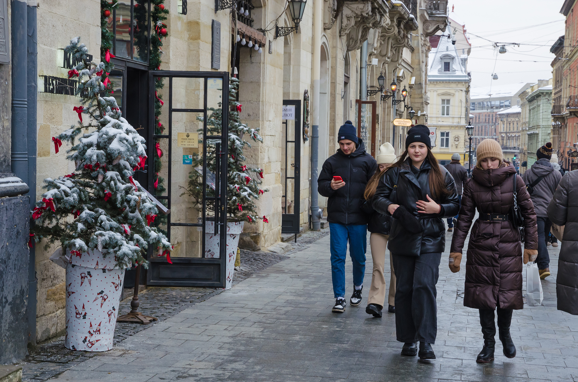 &quot;Обычно мест не было&quot;. Во Львове рекордно низкий спрос на новогодние праздники
