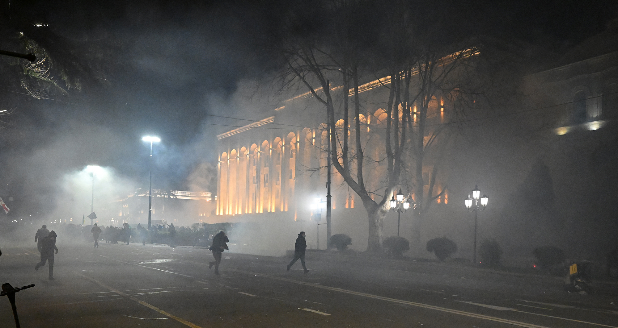 Грузия протестует. Почему курс на ЕС и НАТО под угрозой и дойдет ли до смены власти