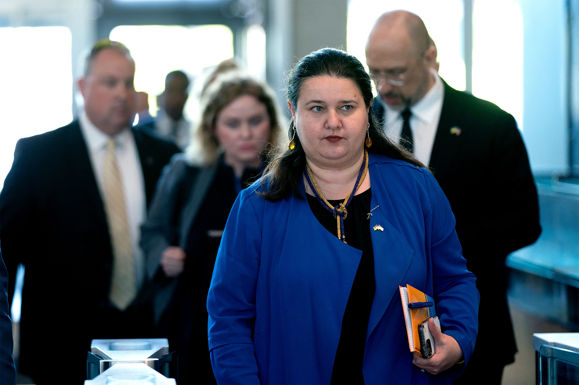 За крок від грошей. Коли Україна отримає мільярди від США та на яких умовах