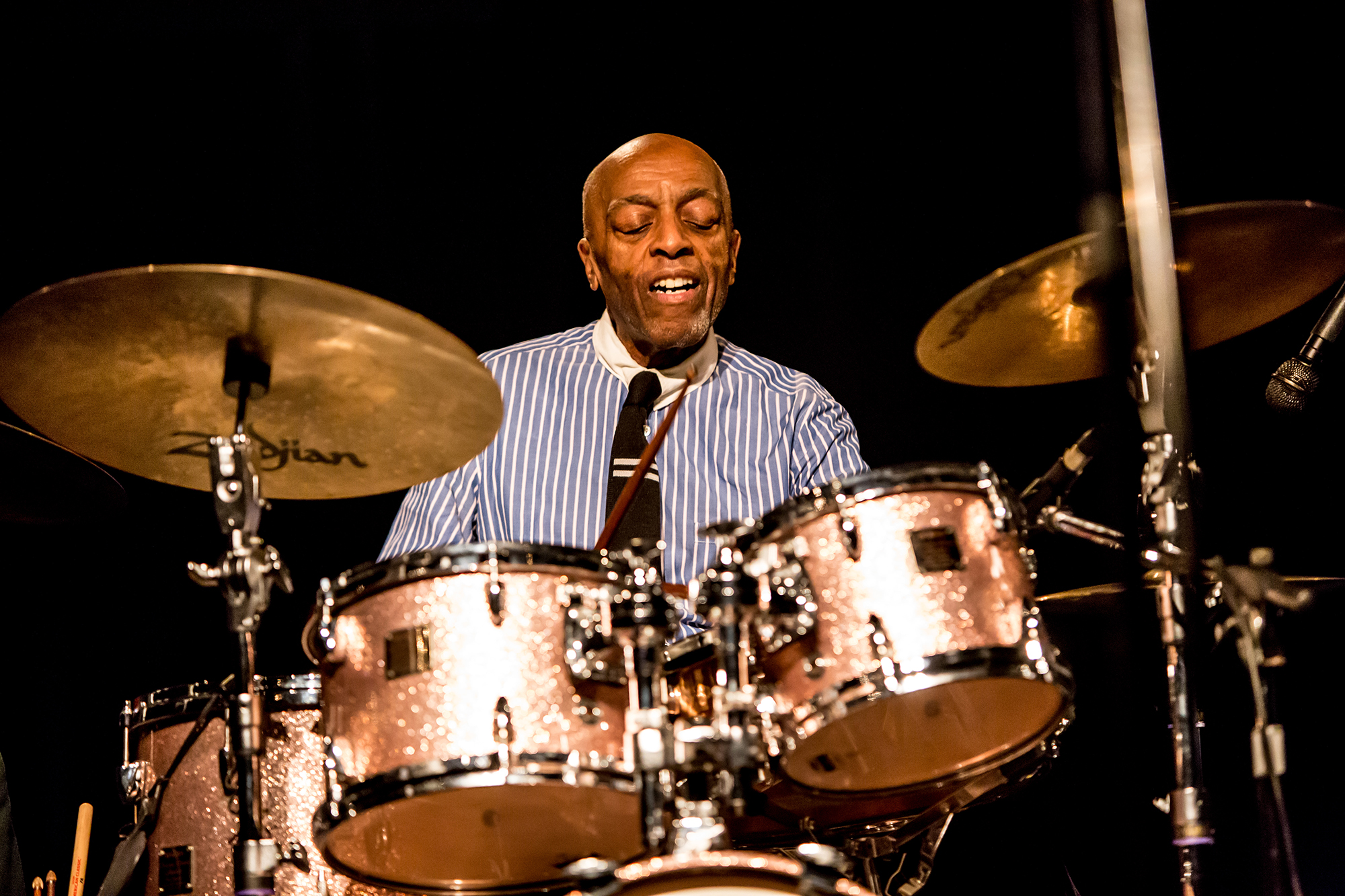 Умер известный барабанщик, которого называли одним из самых выдающихся в истории джаза