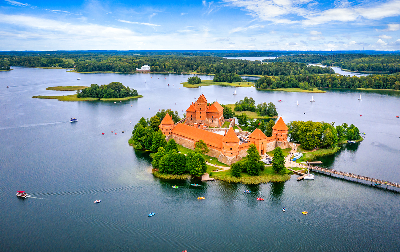 Литва, которую вы не знали: 3 старинных города, где цены ниже, чем во Львове, а виды - как в кино