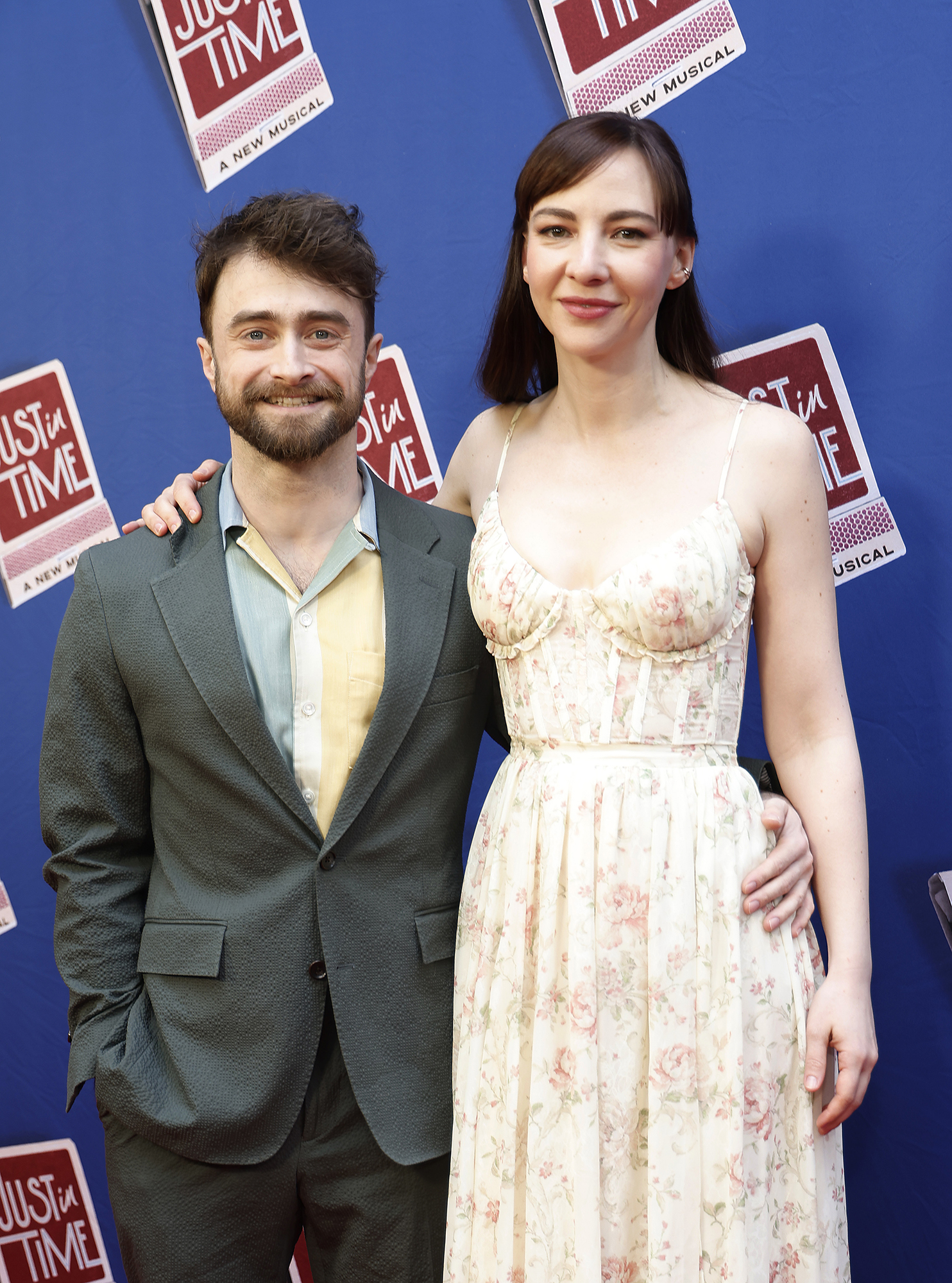 "Гаррі Поттер" Редкліфф вивів у світ красуню дружину: як зараз виглядає зіркова пара (фото)