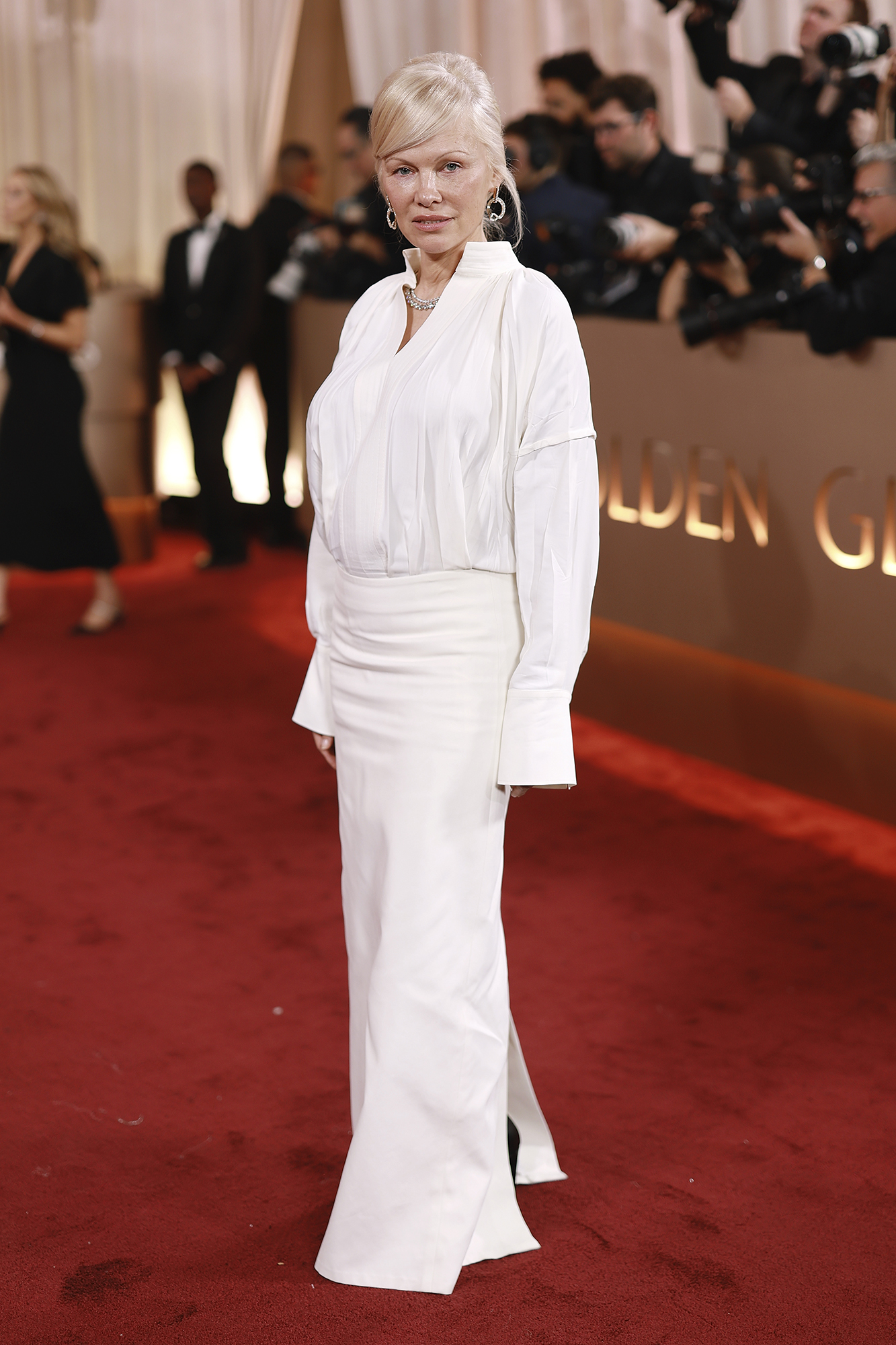 Худшие образы звезд на красной дорожке "Золотого глобуса-2026"