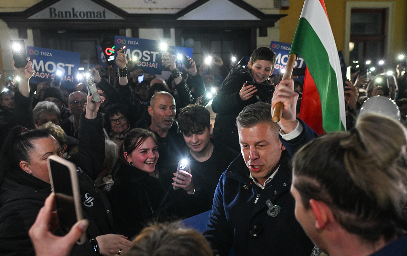 Спецназ, ГРУ и компромат. Как Орбан цепляется за власть за месяц до выборов в Венгрии