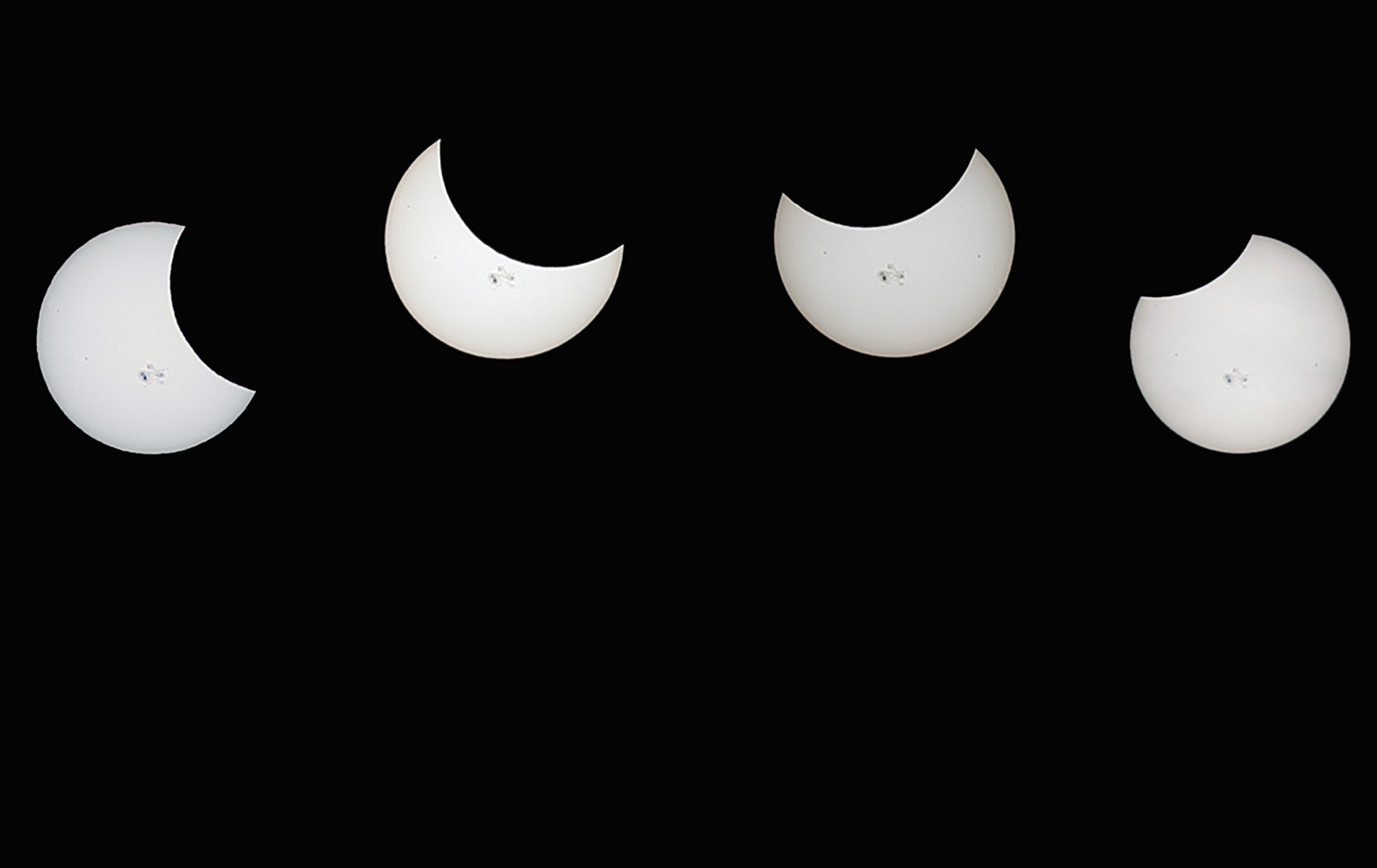 Зміни та перестороги: що принесе зростальний Місяць з 24 листопада до 8 грудня