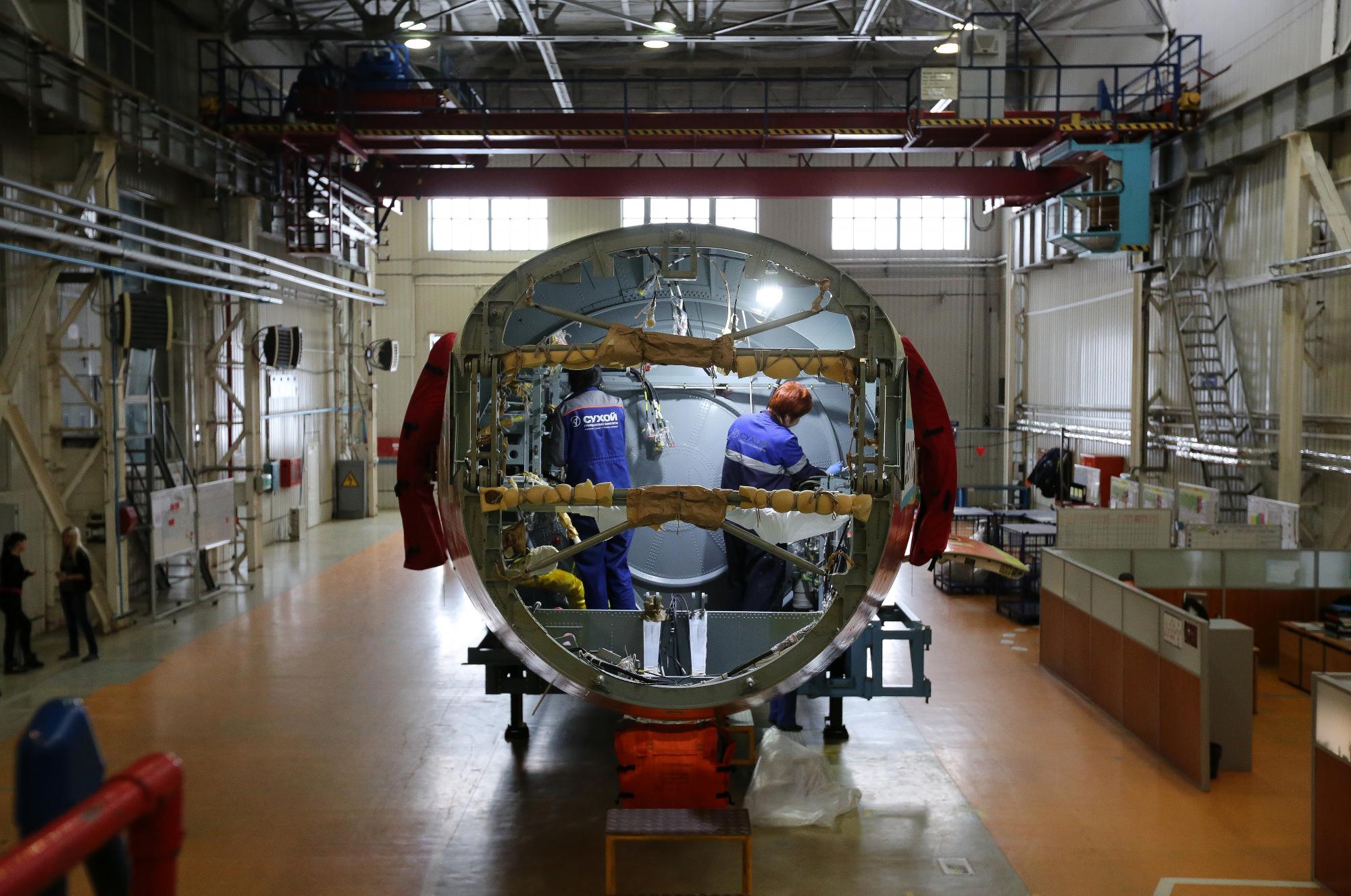 СРСР повертається. Через санкції в Росії - гострий дефіцит деталей та товарів