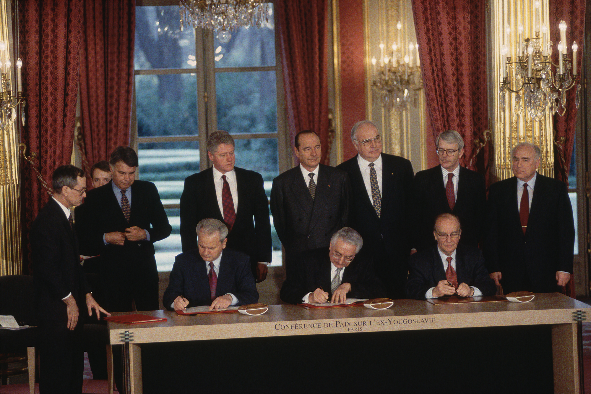 Крихкий мир на Балканах: що може спричинити нову кризу в Європі та до чого тут Трамп