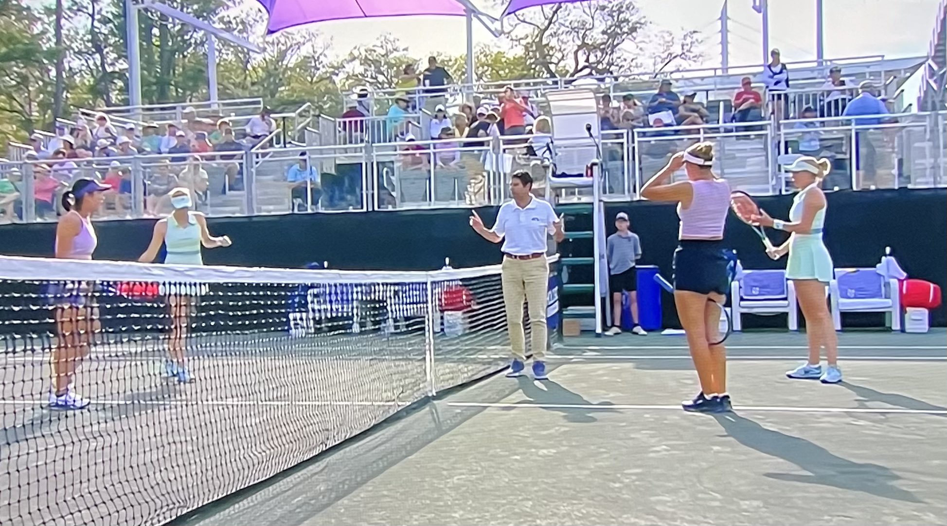 Матч сестер завершился разгромом: Людмила и Надежда Киченок сыграли друг против друга