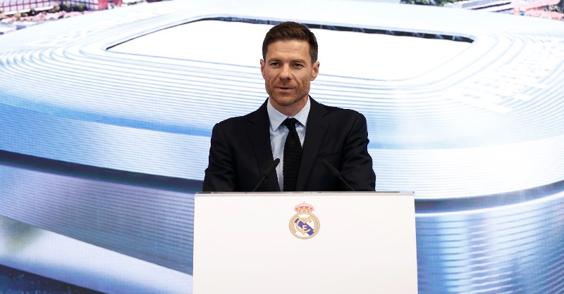 "Я вернулся домой". Яркая презентация Алонсо в "Реале"