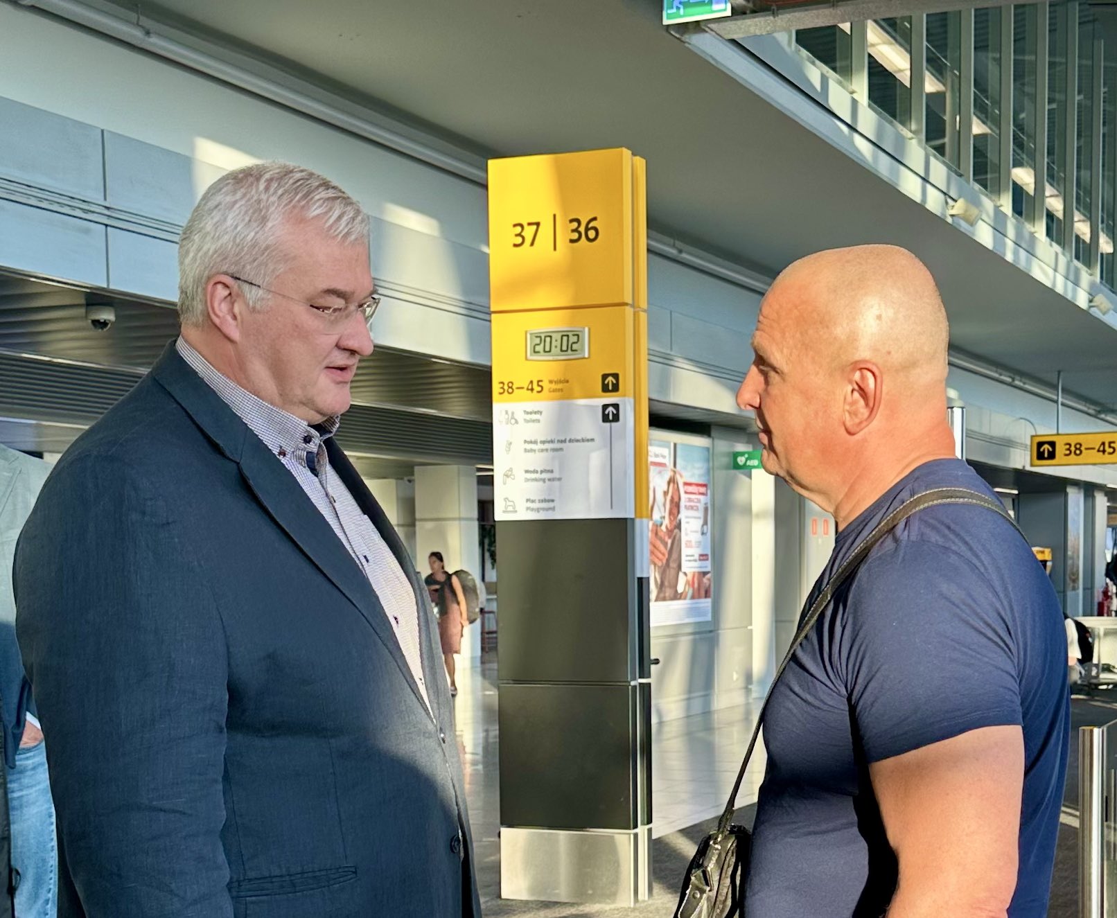 Россия после четырех лет пыток освободила из тюрьмы крымского журналиста Есипенко после четырех лет пыток