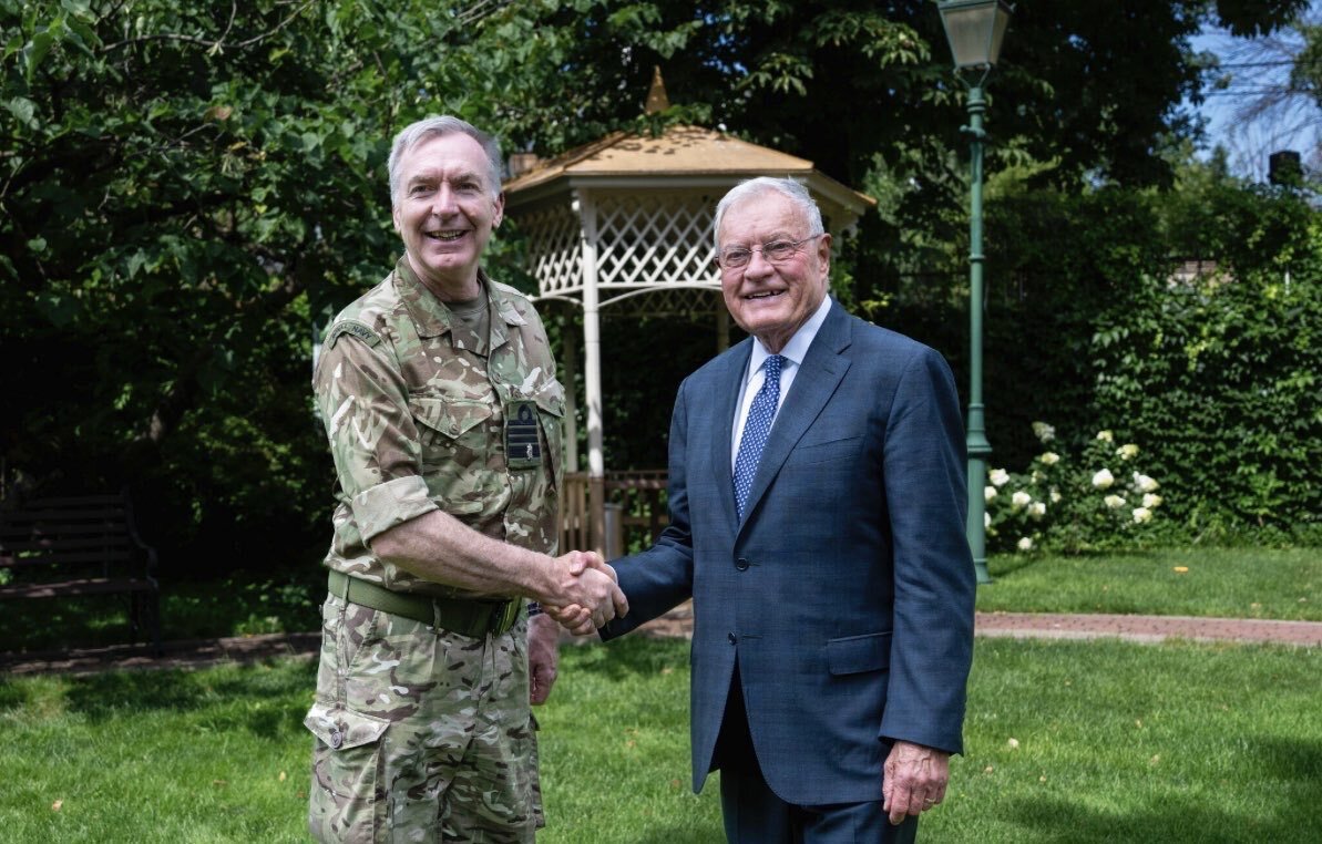 Келлог в Киеве уже второй день: с кем и о чем говорил