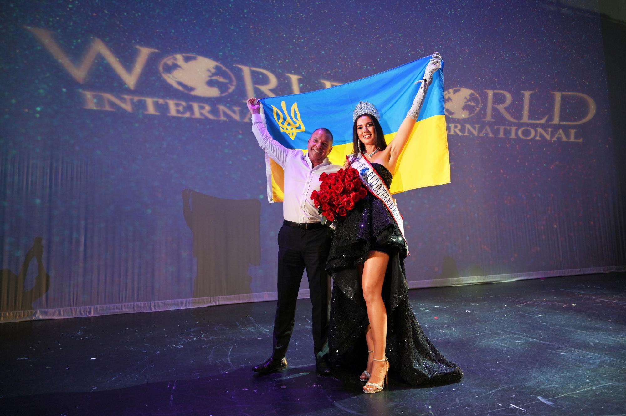 Українка перемогла на конкурсі краси в США, але у фіналі потиснула руку росіянці: у мережі вибухнув скандал