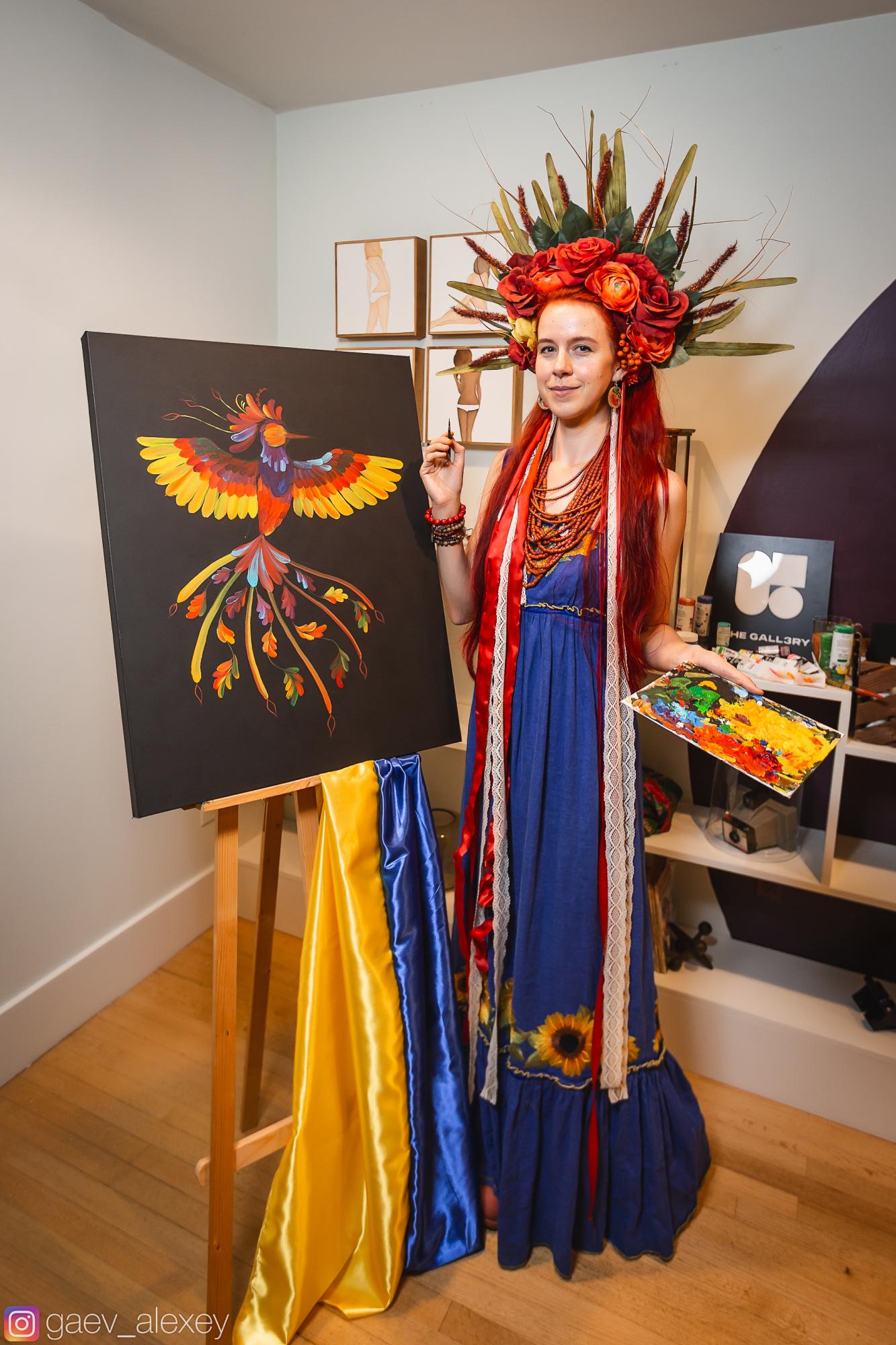 В США открыли уникальную выставку для помощи украинцам. Некоторые картины дети рисовали прямо в бомбоубежищах