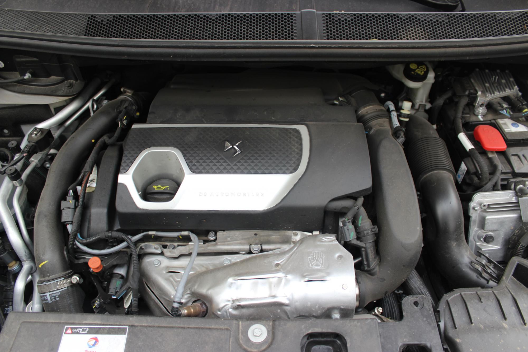 Тест-драйв DS7 E-Tense: переваги та недоліки кросовера