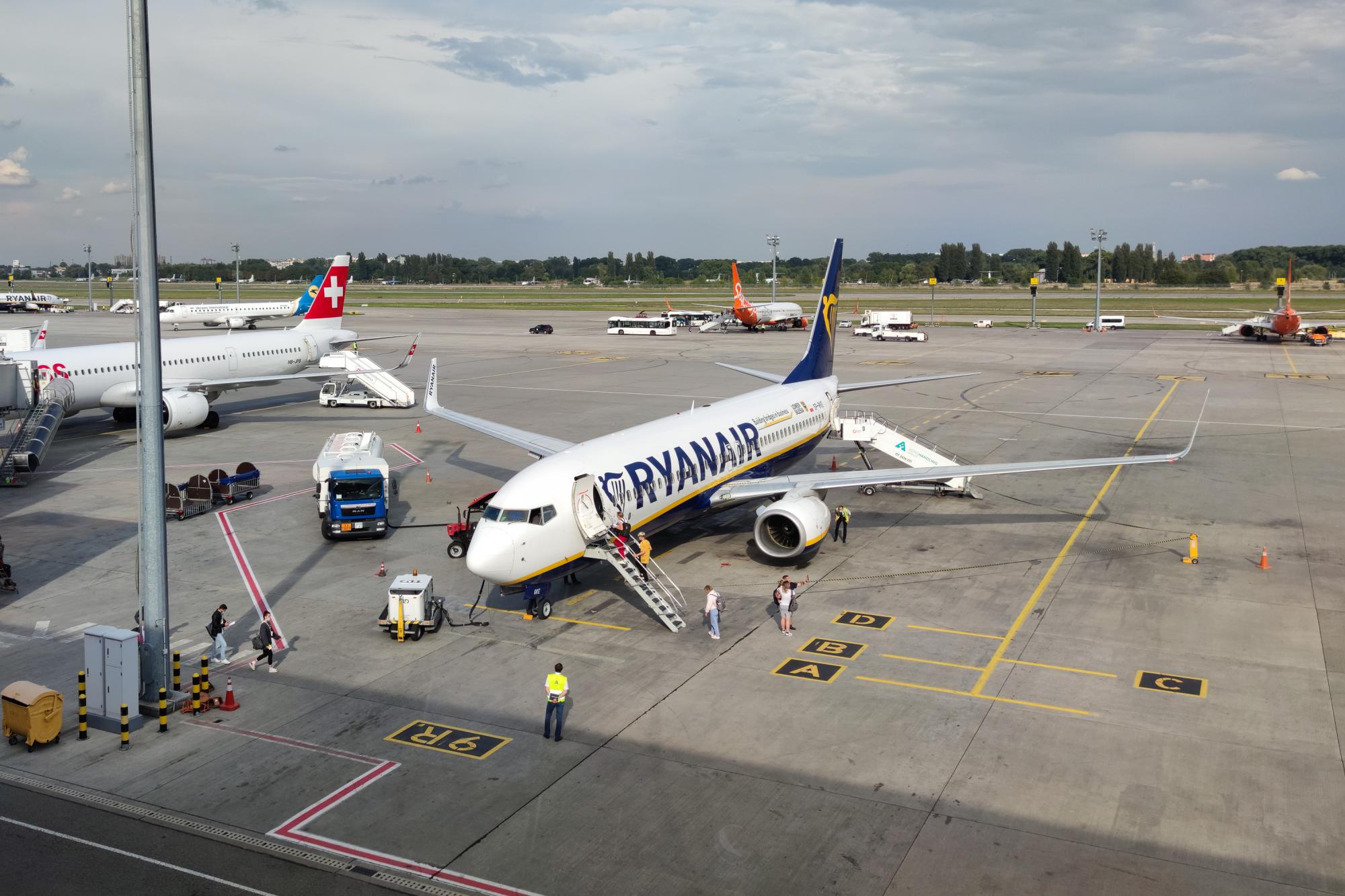 Аэропорты на старте? Что мешает открыть перелеты в Украине во время войны