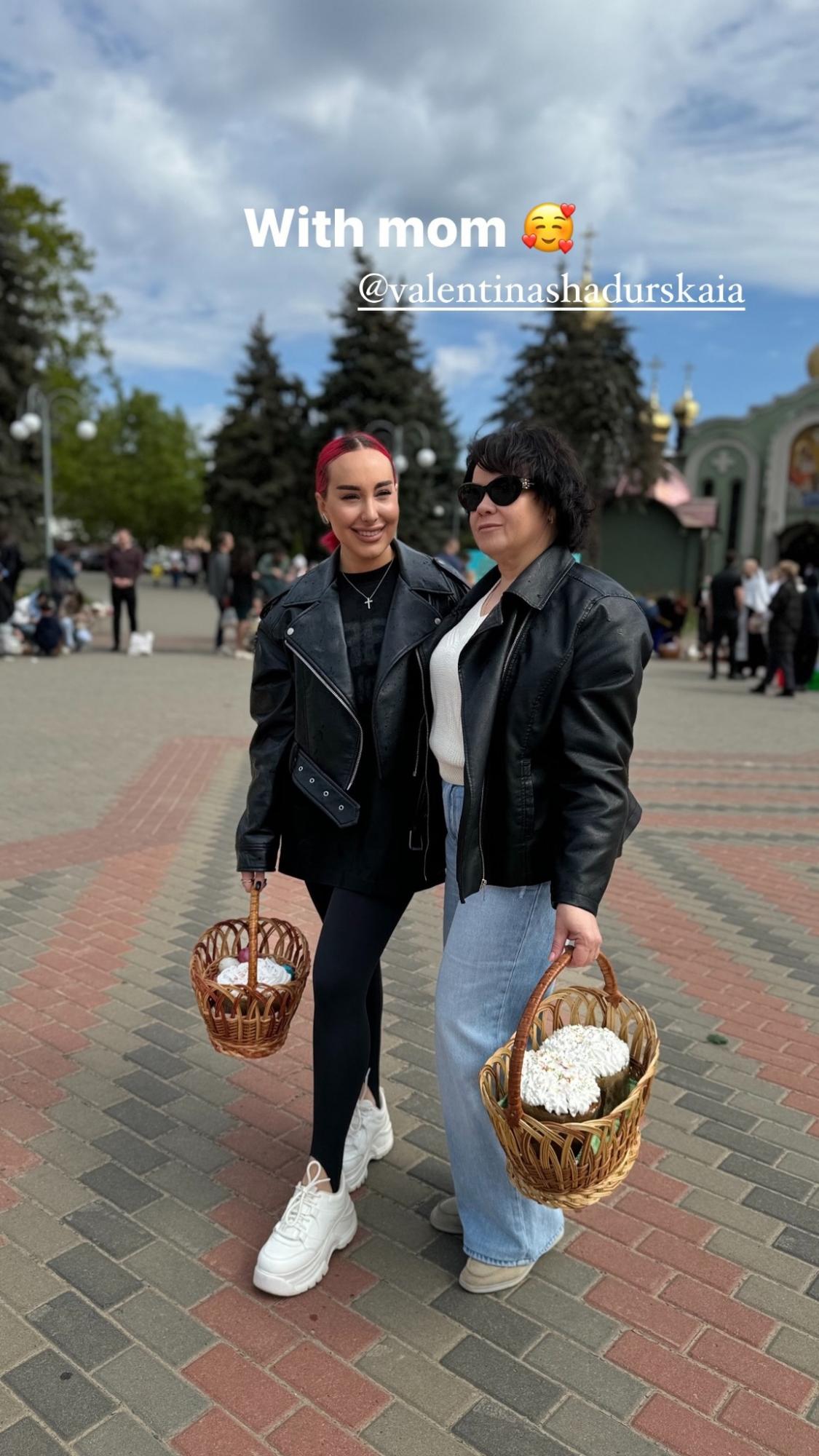 &quot;Мира и небесной поддержки нам всем&quot;. Звезды поздравили украинцев с Пасхой (фото)