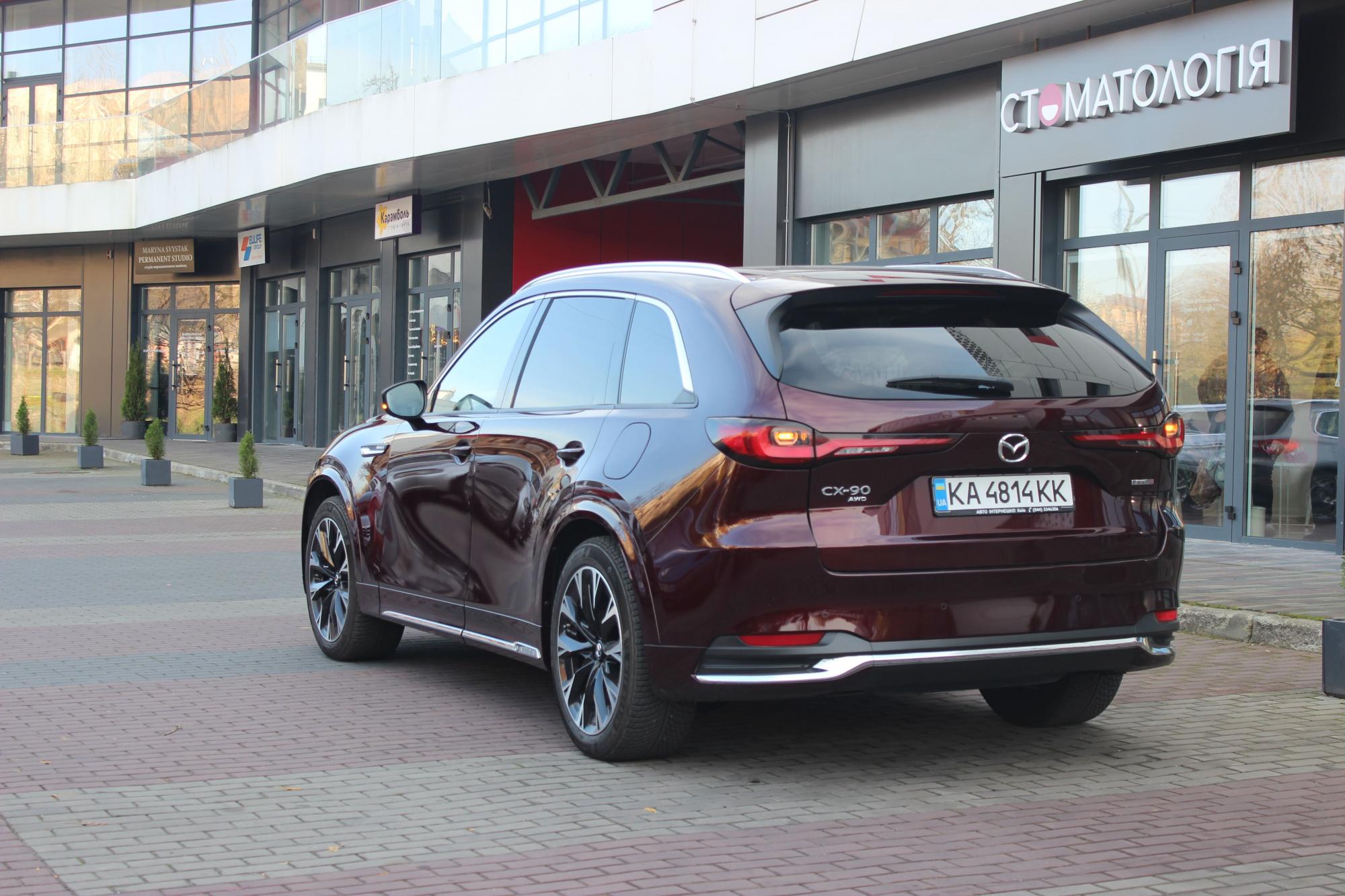 Тест-драйв Mazda CX-90: переваги та недоліки семимісного кросовера