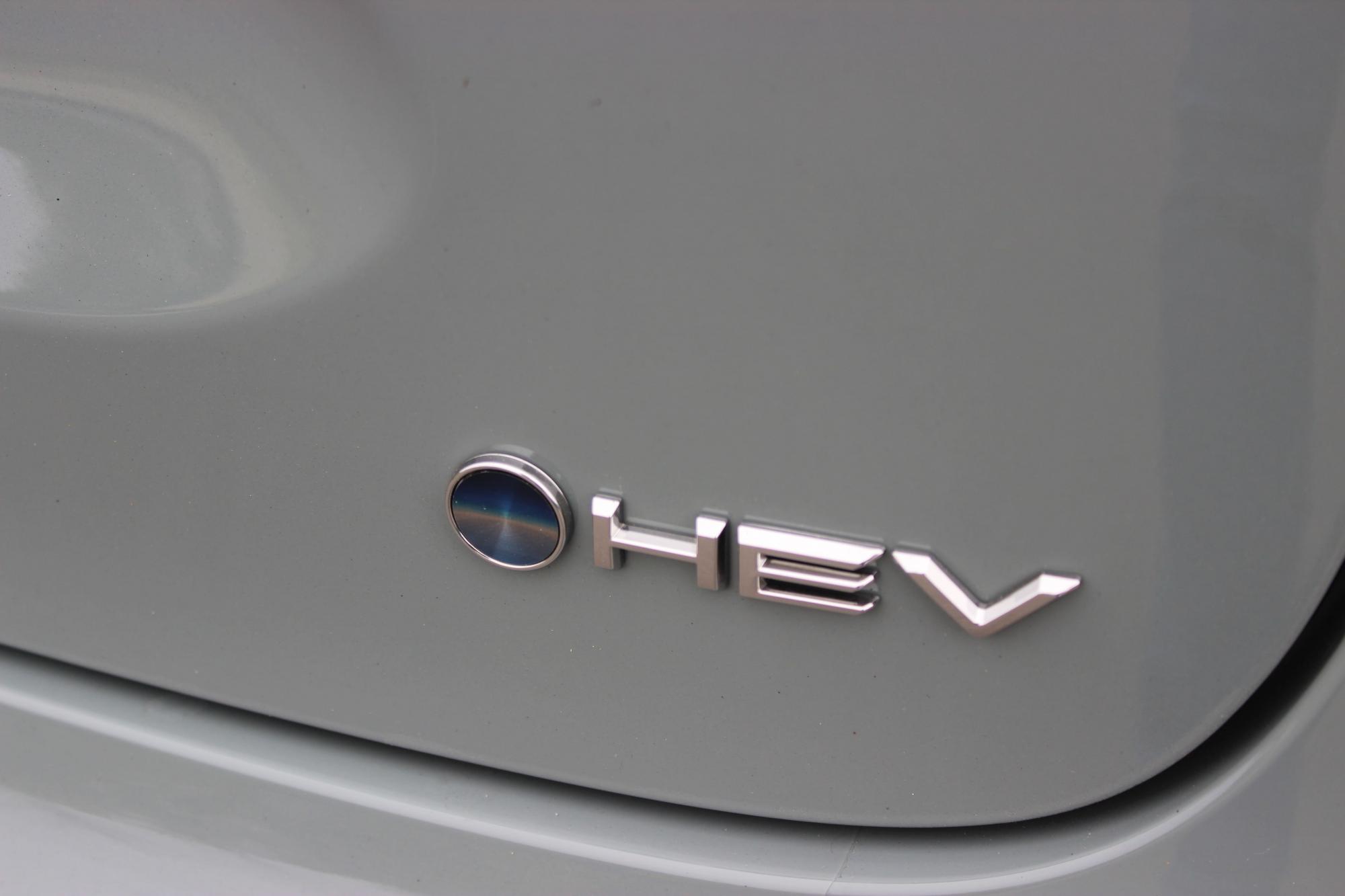 Тест-драйв Toyota Yaris Cross: переваги та недоліки міського кросовера