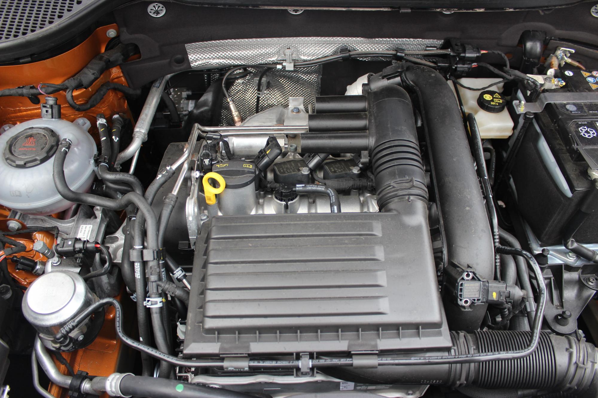 Тест-драйв Skoda Karoq: переваги та недоліки оновленого кросовера