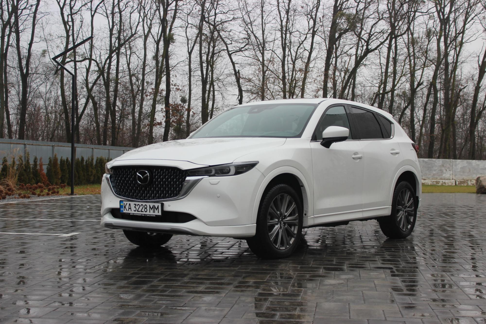 Тест-драйв Mazda CX-5: вивчаємо особливості популярного японського кросовера