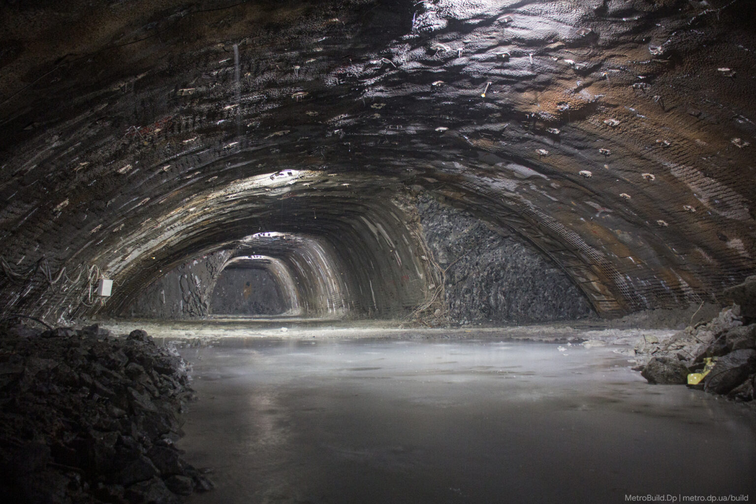 Дивіться, як виглядатимуть нові мегасучасні станції метро у Дніпрі (фото та відео)