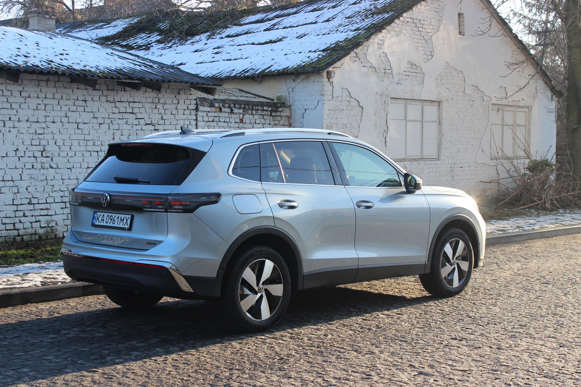 Тест-драйв Volkswagen Tiguan: шукаємо електричні риси в дизельному кросовері