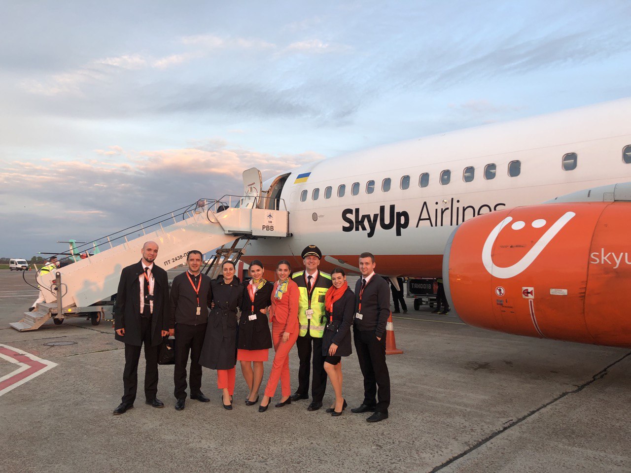 Бортпровідниця Олена Сандакова: Зараз в умовах війни ми всі чекаємо відряджень