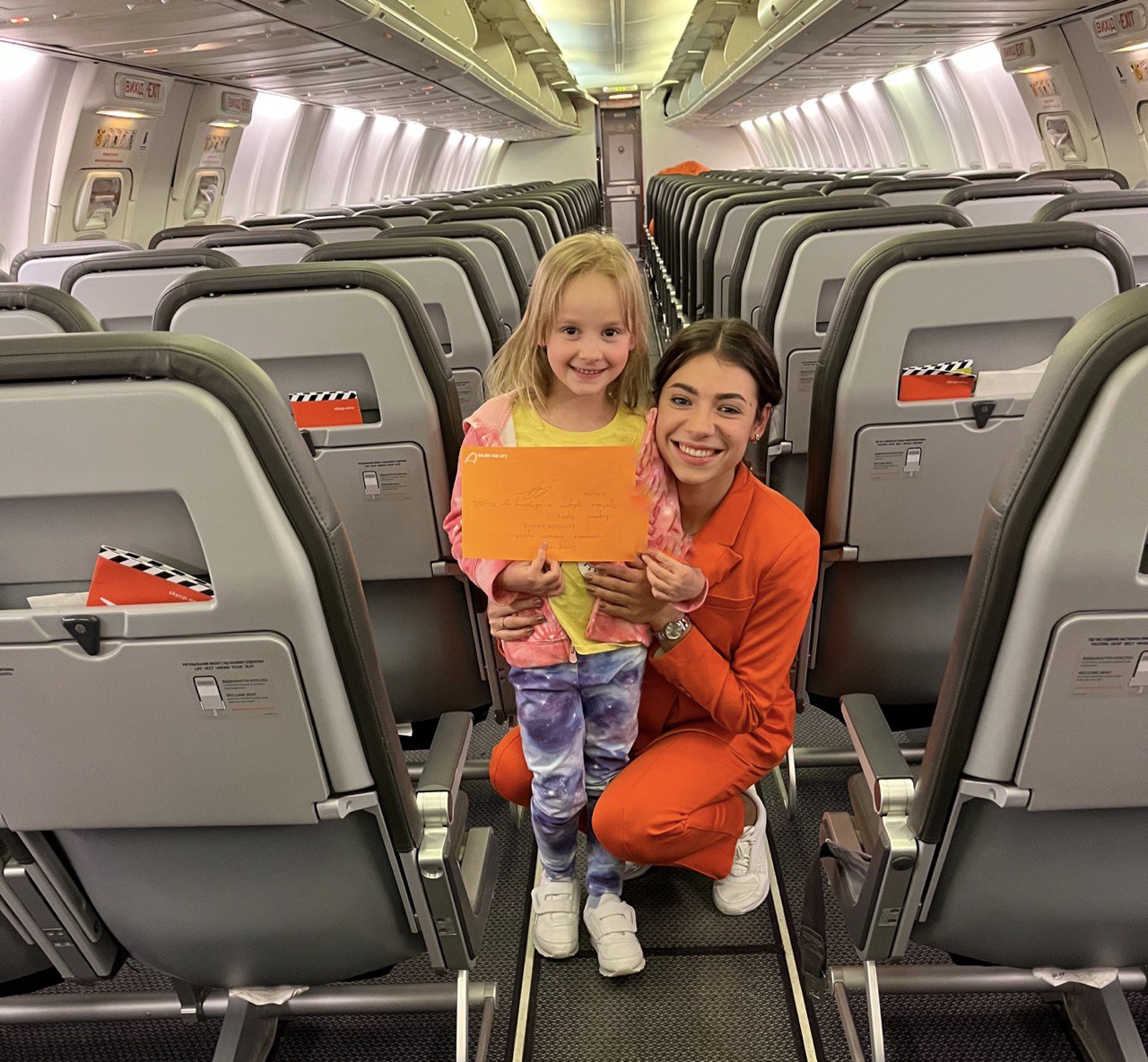 Бортпровідниця Олена Сандакова: Зараз в умовах війни ми всі чекаємо відряджень