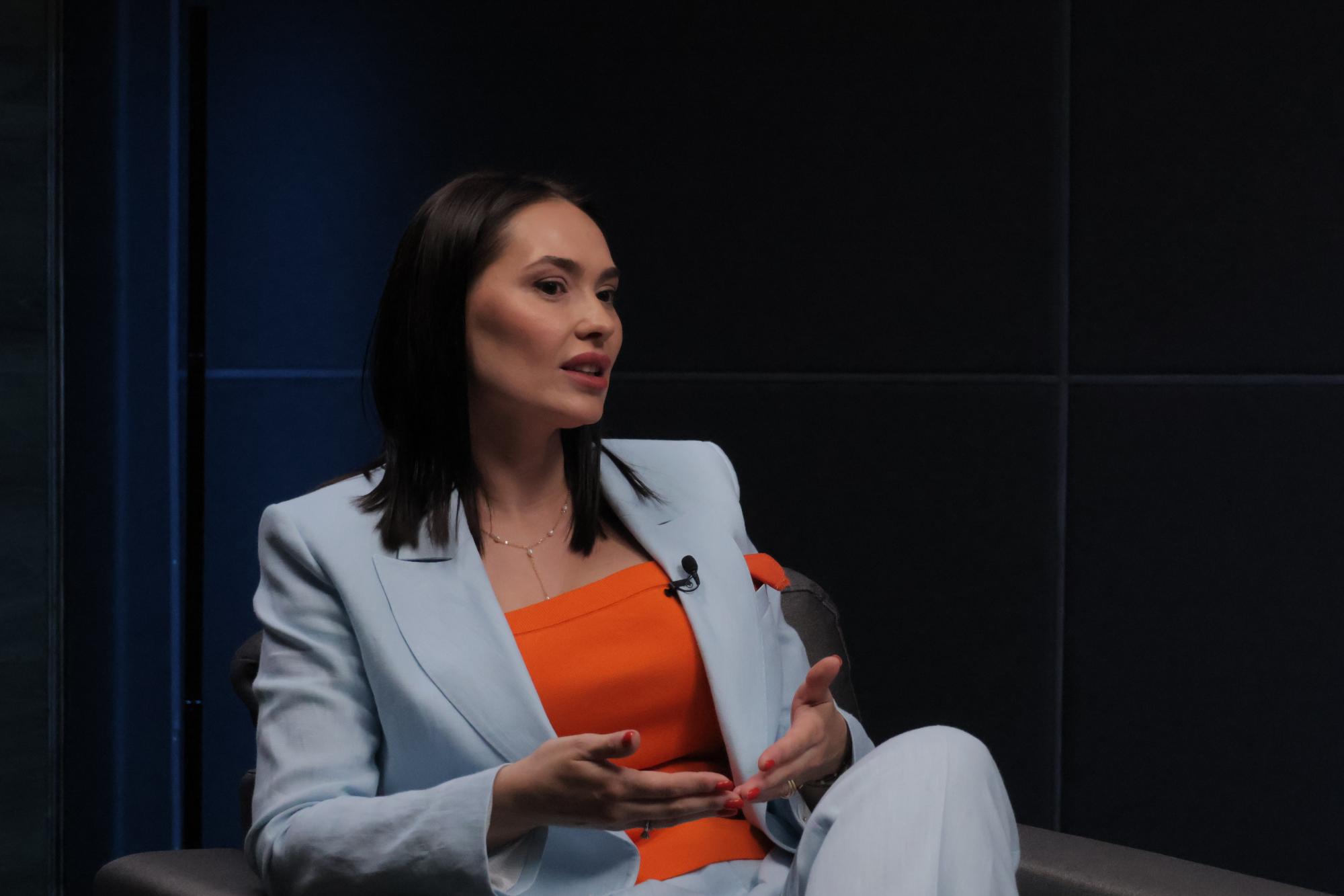 Як зупинити випадіння волосся? Трихолог Варламова - про облисіння до 30 і шкідливі процедури