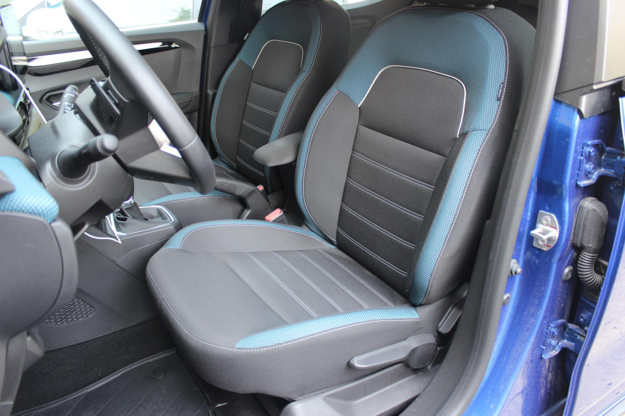 Другий ряд Renault Kardian