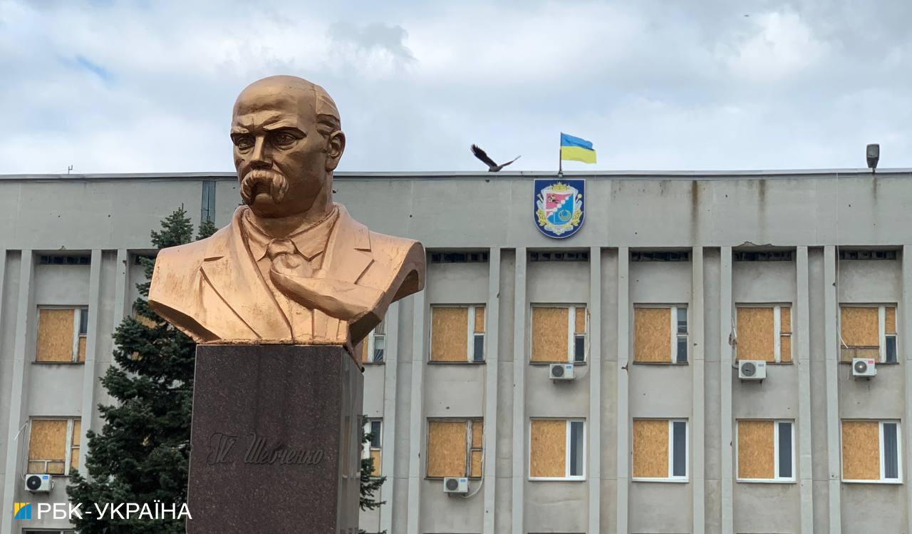 "Ми не другий Маріуполь". Як живе Нікополь під обстрілами росіян та по сусідству з ЗАЕС