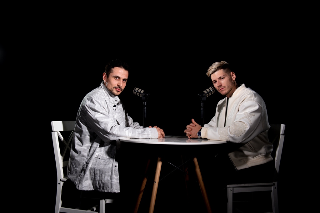 Известный певец вспомнил, о чем его попросил Волошин задолго до побега из Украины