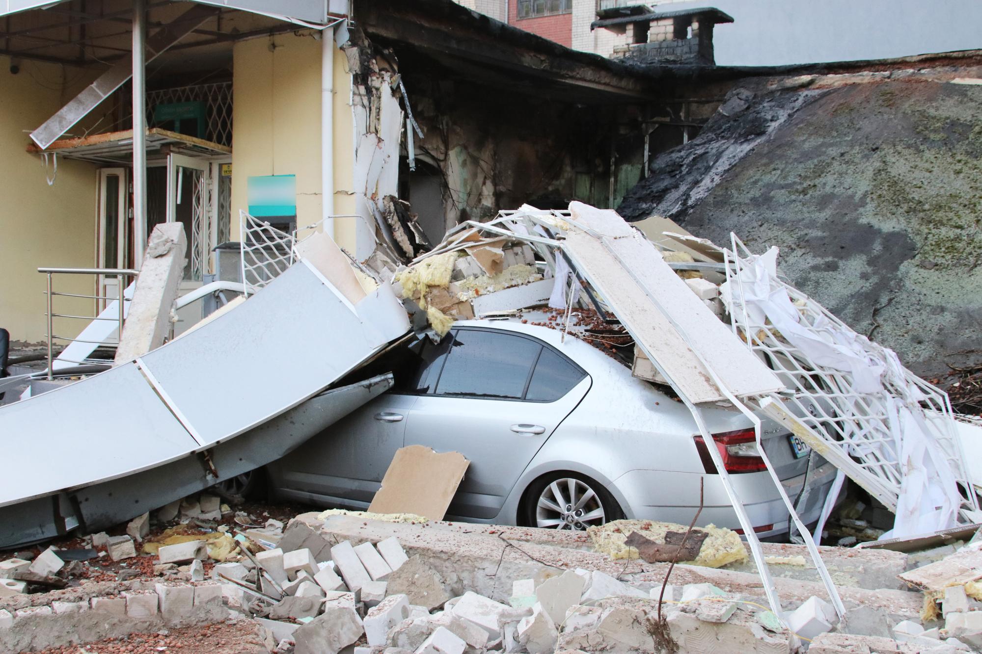 Шашки, гроші, два тунелі. Як у Чернігові два злодії намагалися банк пограбувати