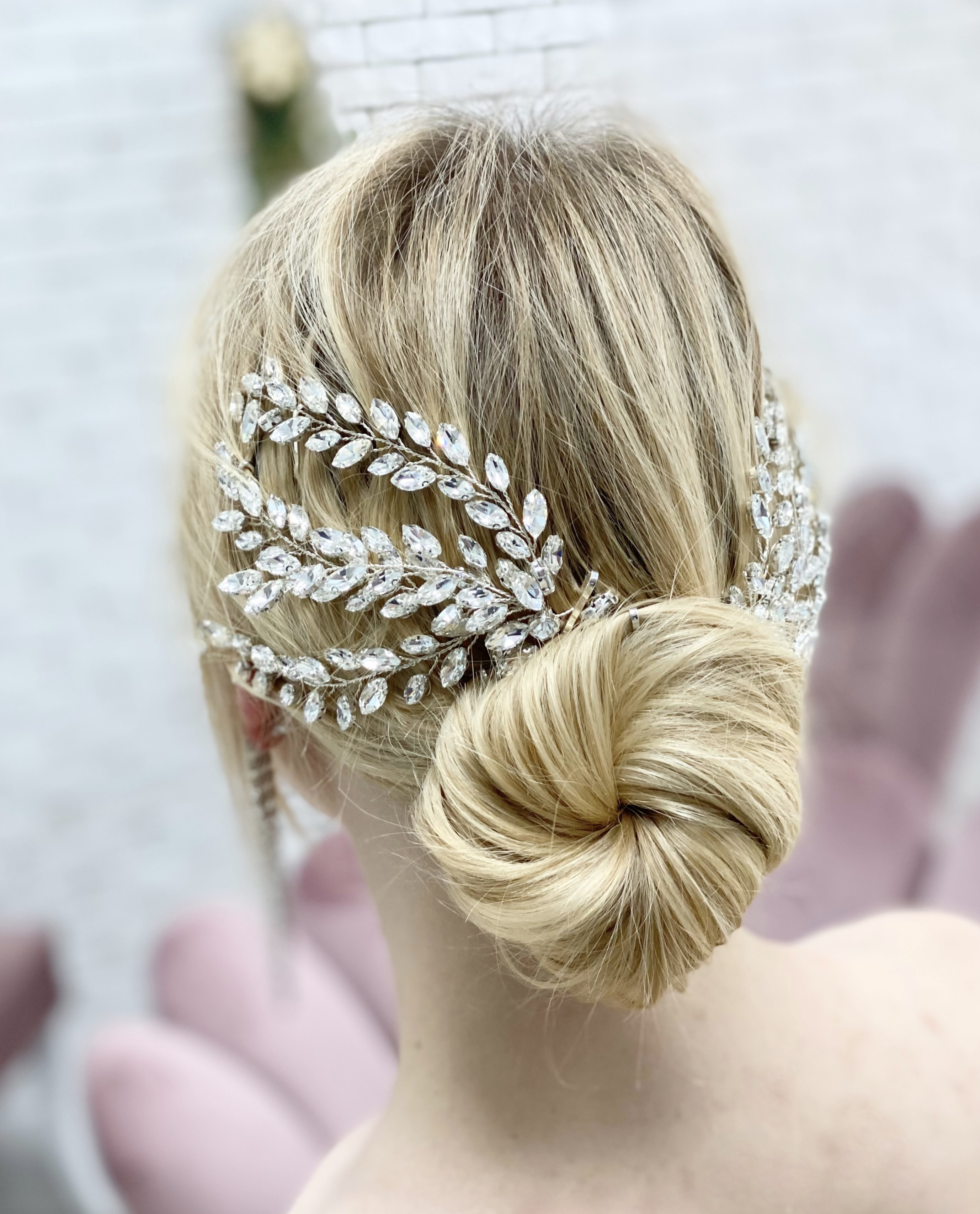 Идеальный образ невесты: 5 трендовых аксессуаров, которые превратят твою свадьбу в сказку