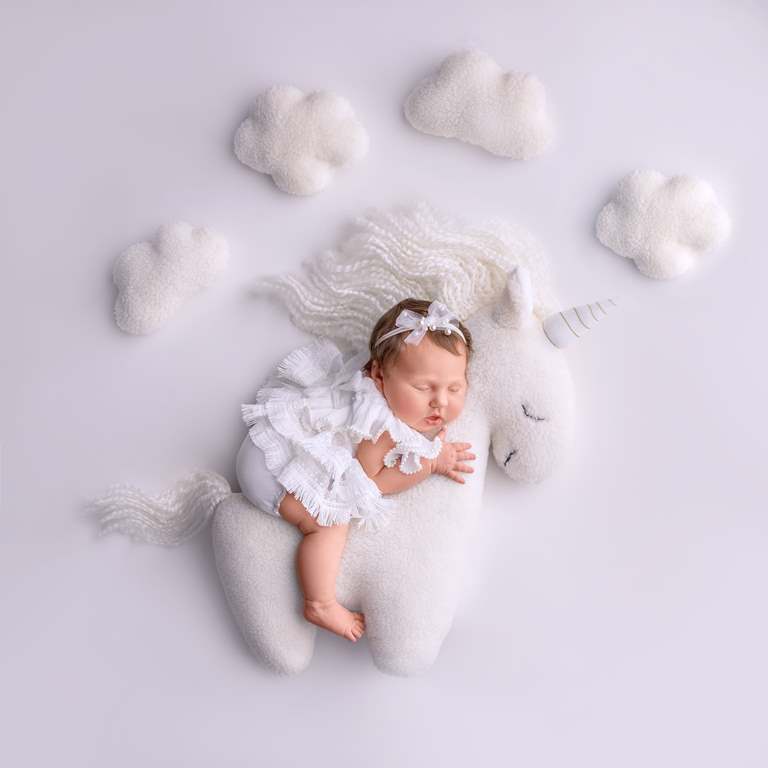 Украинская певица и звезда Playboy умилила фото новорожденной дочери Евлалии