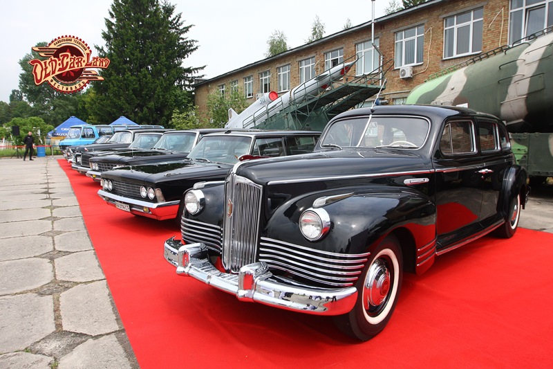 ЛАЗ наших олимпийцев и кабриолет "Таврия": на OldCarLand покажут первые украинские авто