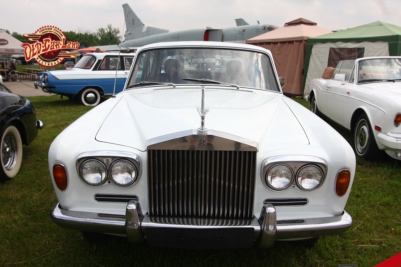 ЛАЗ наших олимпийцев и кабриолет "Таврия": на OldCarLand покажут первые украинские авто