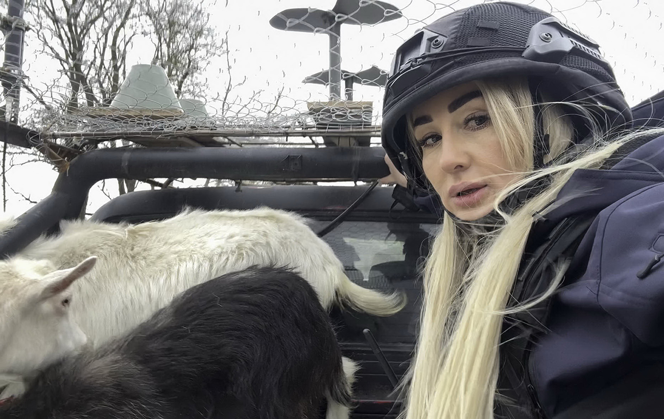 "Кожна поїздка може бути останньою": історія поліцейської з групи евакуації на Сумщині